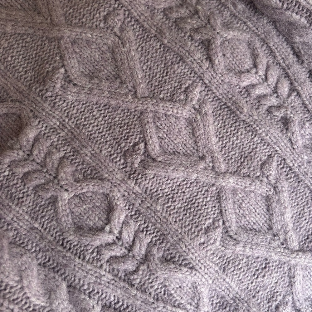 Vince wool turtleneck sweater - lilac 
Size small
